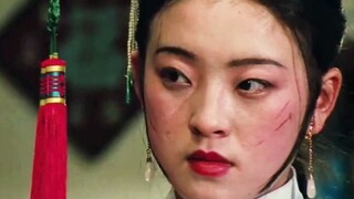 ฉันรักราชินีองค์นี้ ดวงตาที่ดื้อรั้นและนิสัยเย็นชาของเธอมันน่าทึ่งจริงๆ! - -