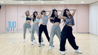 【ITZY】"SNEAKERS"