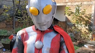 Homemade Ultraman suit, imitating and filming a popular short drama, is the West Factory better than