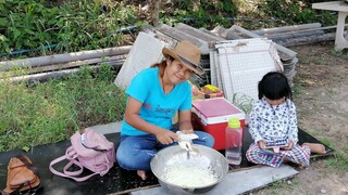 สับมะละกอ​กินข้าว​ป่า​ชมวิว​ก่อน​เปิด​ร้าน​วันนี้​