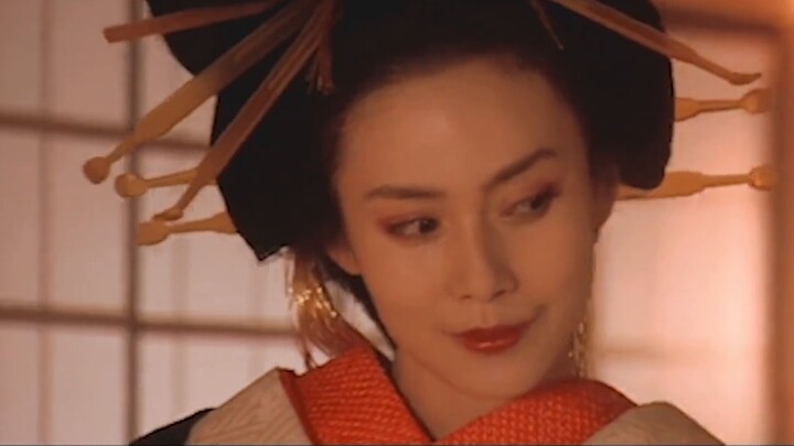 【Portrait of Oiran】A goldfish is a goldfish only in the fish tank