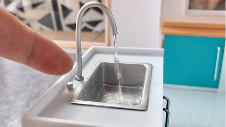 [DIY Mini] Phòng bếp mini, tự làm bồn rửa bát cấp nước bằng điện
