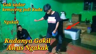 Prank lucu banget di hipnotis joget kuda kepang bikin ngakak