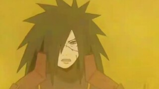 Di bawah tekanan kuat Madara, Kyuubi berinisiatif untuk bekerja sama dengan Naruto.