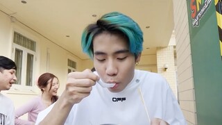 เซอร์ไพรส์ ตู้หมูกระทะบินบุก