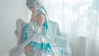 [Cos Collection] Miss Sister cosplay Honkai Impact Sanqiyana Winter Princess, paramecium can be so b