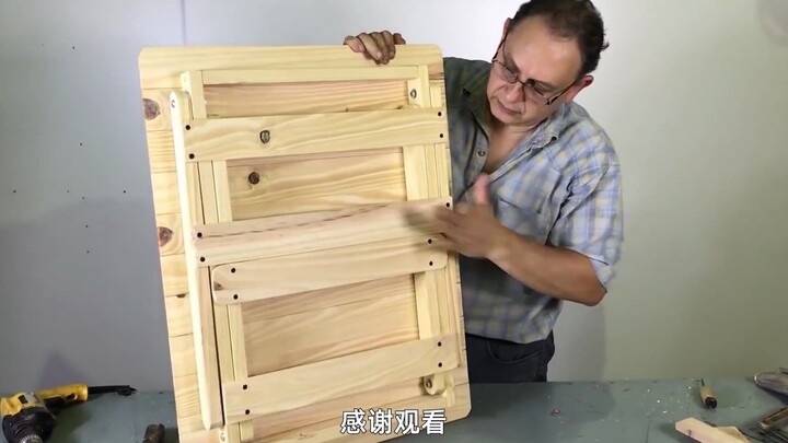 木工老师傅教你制作折叠桌子老手艺新做法用起来很方便
