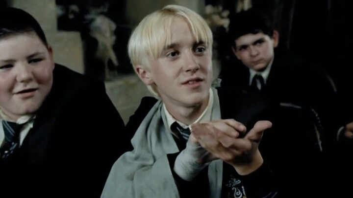 [HP/Draco Malfoy] Lonely Brave | "They said to quit your madness like wiping off the dirt"