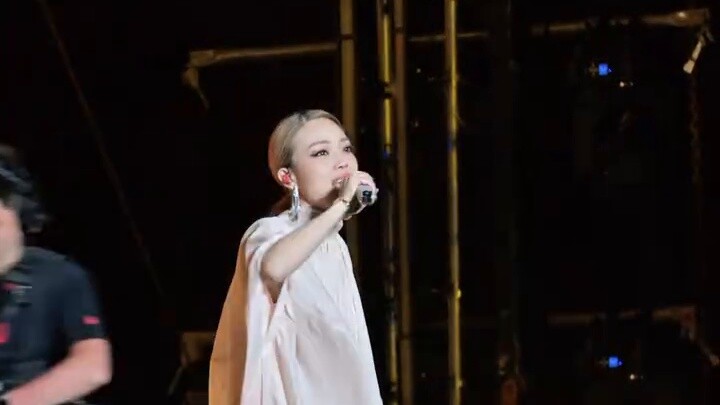 [Joey Yung] In the long night, I am grateful for "Airport"