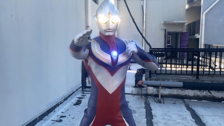 Tiga's life-size transformation special effects short play