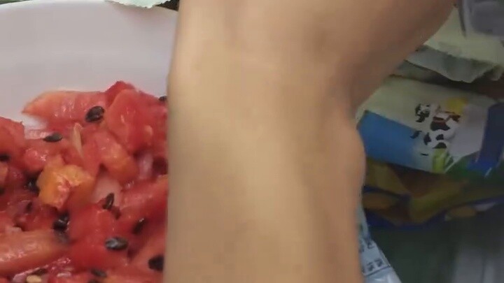 Buka kemasan es krim dengan tangan kosong! ! !