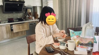 吝啬且慷慨