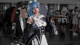 Will the beautiful girl coser of the comic exhibition prefer the two-dimensional otaku or the three-