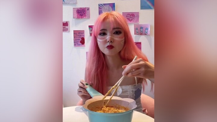 SORRY I FILMED THIS RIGHT AFTER MY COSPLAY VID pls excuse the makeup!! (First vid creds  🥰 fyp ramen recipe koreanfood asiansnacks asianfood kpopedit kdrama animeedit genshinfandom bellecosplay belle2