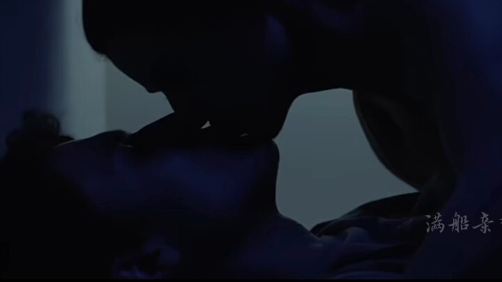 [Adegan] Adegan Ciuman Ruang Orbit