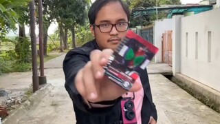 Saat bahaya bertemu dengan ksatria (6) kakak laki-laki berbaju magenta yang lewat, lari!