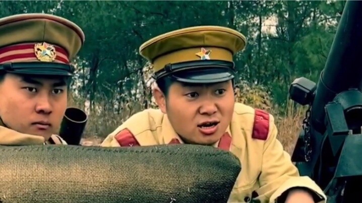 Aktor pemeran pengganti Xiao Ning sedang syuting serial TV. Ini pertama kalinya dia berbicara dan be