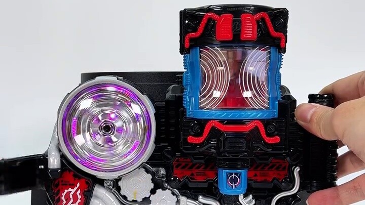 Check out all the forms of the deflated dragon "Kamen Rider Build: Dragon I Transformation All Forms