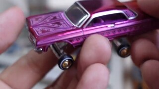 [Video Mobil Kecil] Hot Wheels VS Mobil Lompat Lampu Hijau, Pilih Siapa?