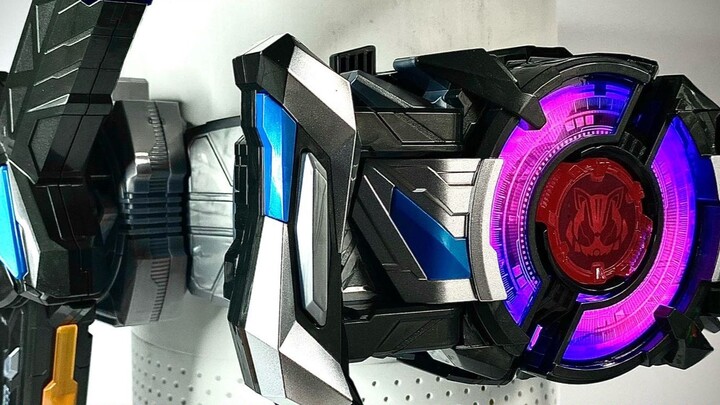 [เล่นแบบสบายๆ] คุณชอบแฝดขนาดนั้นเลยเหรอ Bandai - Kamen Rider Ji Fox DX Double Command Buckle & Promo