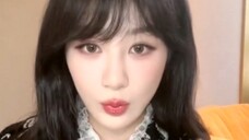 Yang Zi will join the crew of "Family Business" at the end of October. She will take makeup photos b