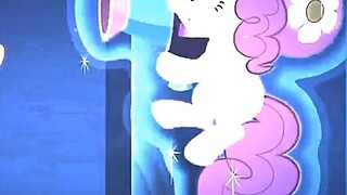 Pinkie Pie: "Divine horse, battle record can be checked"