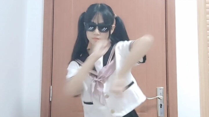 青海摇但是水手服，老娘我就喜欢摇子❤️