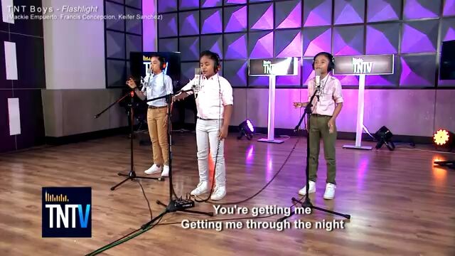 FLASHLIGHT version of TNT BOYS😍✨