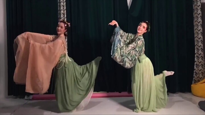 "Past Lives and Present Lives" Little Head-Little Head 30s Original Choreography Classical Dance Cou