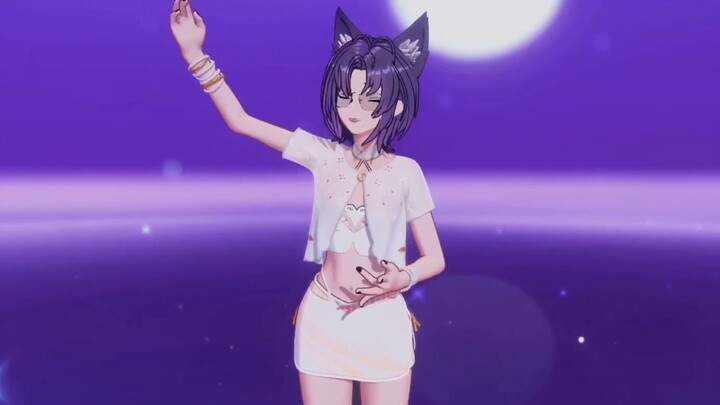 Teachers from all generations have commented on Jiale: "Very sexy!" "Nice legs!" "Very coquettish!" 