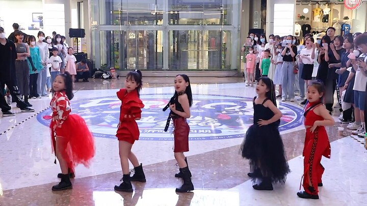 [Roadshow] The average age is 8 years old, a real girl wants TOMBOY! (G)I-DLE Linyi Roadshow