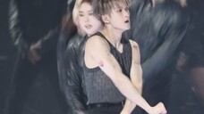 Tan Jianci's Beijing concert dance on me, the arm muscles seem to be twice as big as those in the Sh