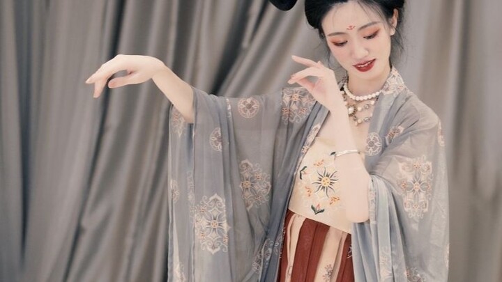 The king saw it and laughed out loud [Qing Ping Le ❁ Chang'an Twelve Hours] Hanfu dance