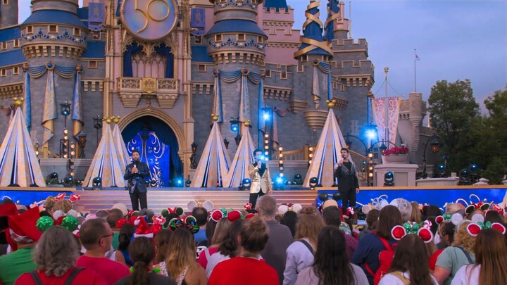 Disney Parks Magical Christmas Day Parade 2022