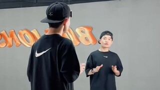 Video hướng dẫn này được tóm tắt sau khi xem hơn 100 video Kpop. Bạn sẽ được trải nghiệm một buổi họ