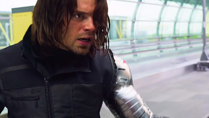 When the Winter Soldier met Spider-Man and got punched, the expression was too detailed!