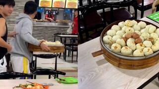 高校男生食量惊人，早餐吃45个包子加6个鸡蛋看懵同学：正长个呢