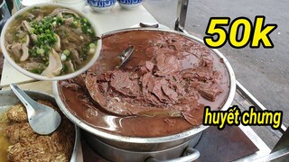 Phát hiện xe Huyết Chưng độc lạ cực ngon, người Sài Gòn đi ăn nườm nượp