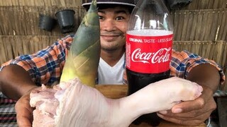 Cooking Pork leg with Coke - Pig leg cook with Bamboo Shoot eating Delicious