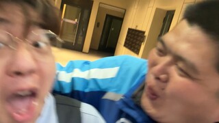 Delivery guy: This is the Bobo milk tea you ordered!