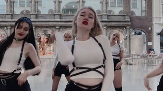 Bản cover ca khúc “Cold Blooded” nóng bỏng của cô gái người Nga chắc chắn là màn trình diễn bùng nổ 