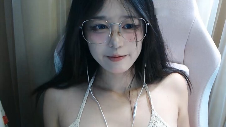 bunga berwarna putih bersih