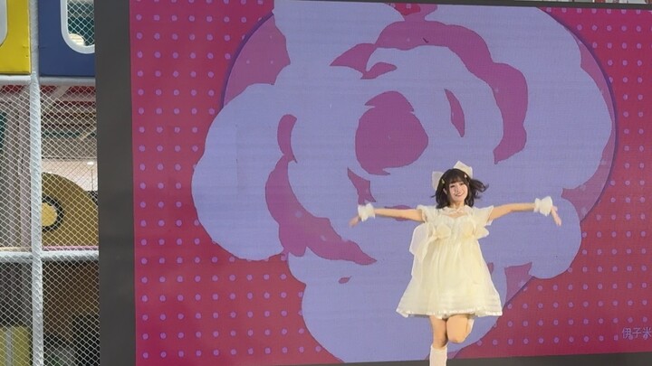 I'm sorry for being so cute [Super Blurry Stage Version]