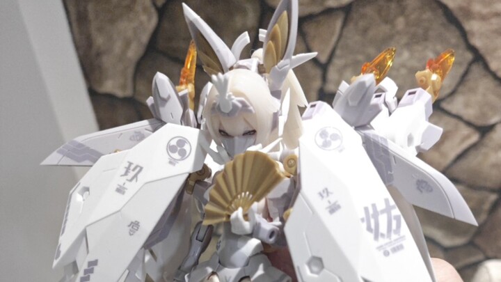 อย่าซื้อมัน! โกลเด้นรีทรีฟเวอร์หน้าขาวของ Kotobukiya Tamamo ตะลึงกับรุ่นเก่า!