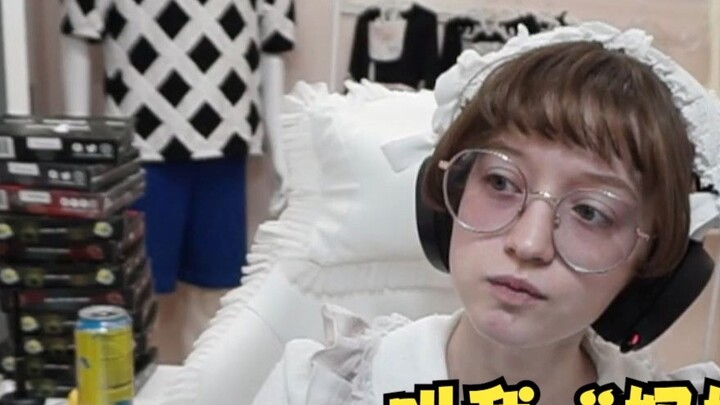 【sunshinebread】พิธีกรโชว์ชุดของเขา และคอมเมนต์ว่า “แม่”