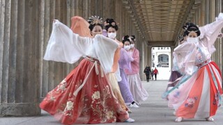 【Berlin】Nhảy Flashmob "Thịnh vượng"