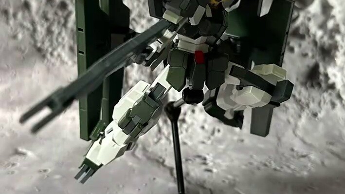 Movable weapons are not enough to make up for the rubber gym class HG prison angel