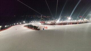 借着奥运东风，万龙滑雪场（白登山）的经营终于有点起色了，晚上也有顾客了，希望明年能坚持住，不要再缩水了。大家多多支持下，塌锅了，可就没得玩儿了。