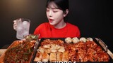 Mukbang gmakan usus, bir, nasi dan Kimchi