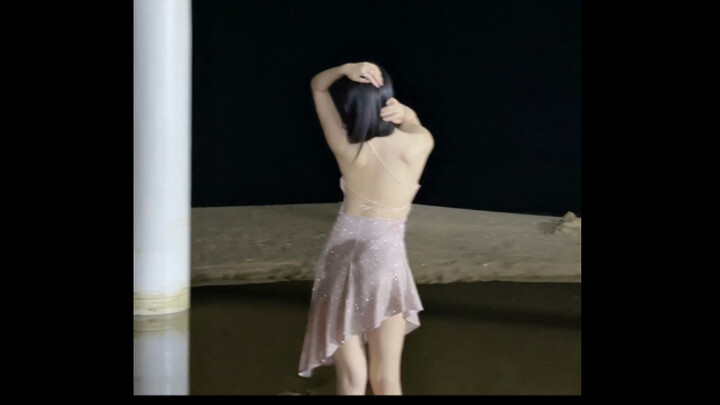 自由也许是，我不想拥有海，我想变成海